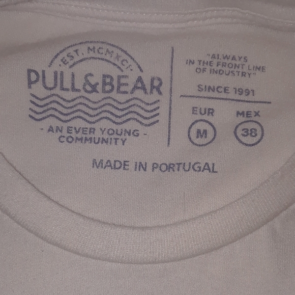 PULL & Bear t shirt size Medium - Picture 2 of 3